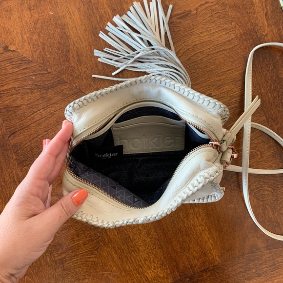 Botiker beige genuine leather tassel crossbody - Picture 6 of 8